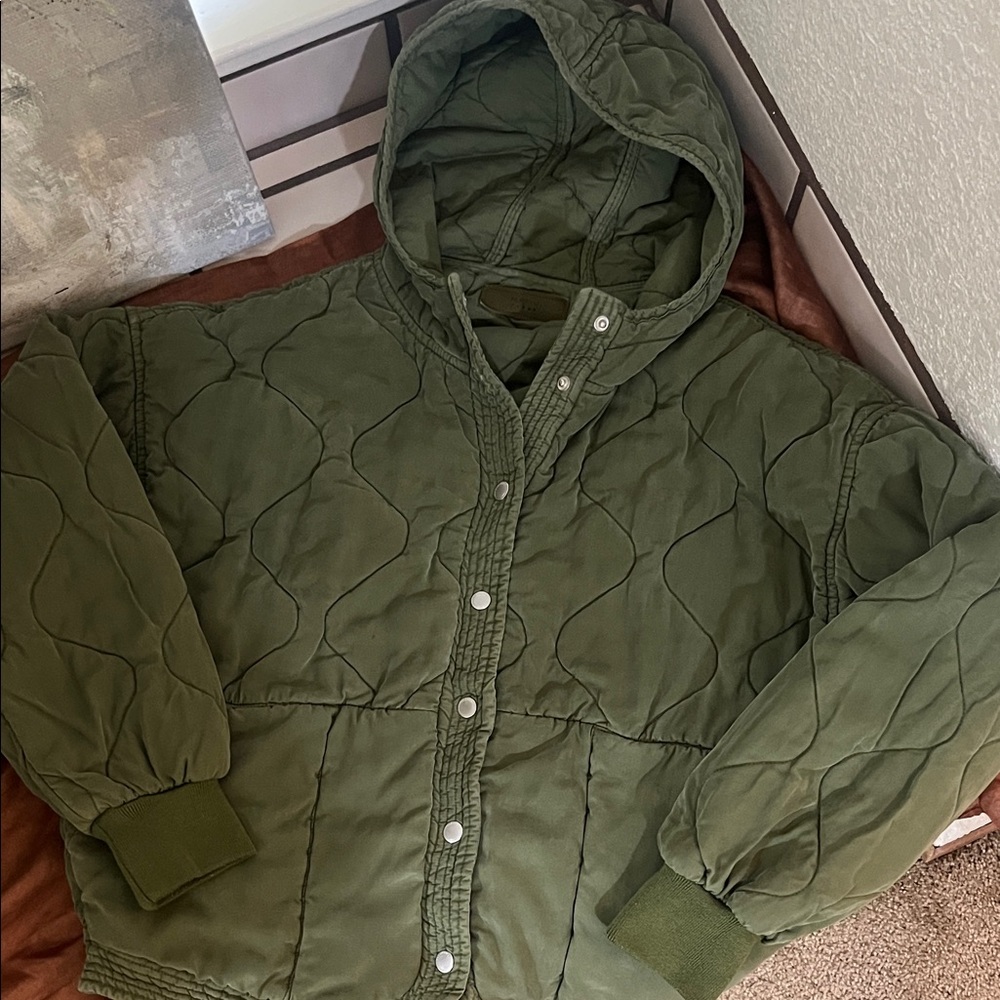 Blank NYC Olive Green Puffer Jacket. Anthropologie Line, size S.